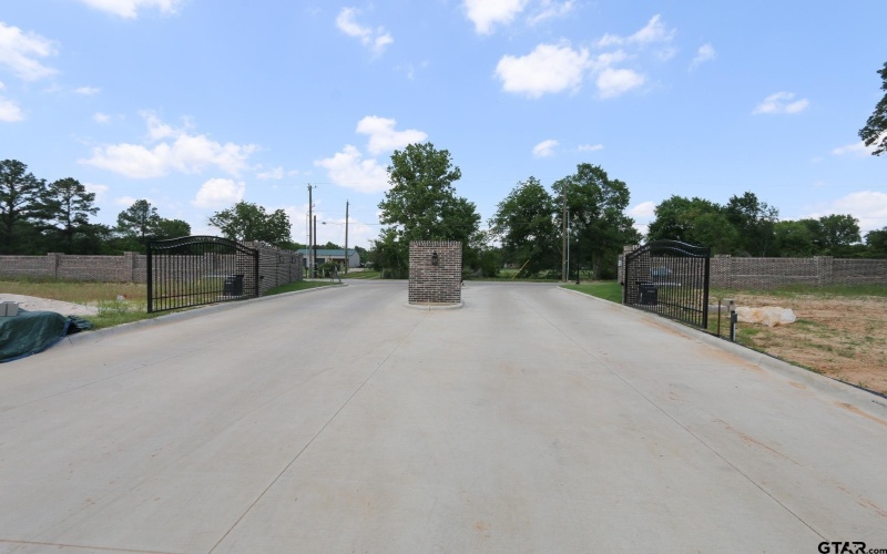 16527 Cooper Way, Tyler, TX 75703, 4 Bedrooms Bedrooms, ,2 BathroomsBathrooms,Residential,For Sale,16527 Cooper Way,25007894