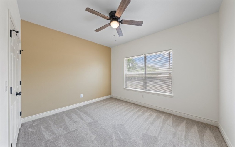 712 Gilmer St, Kerrville, TX 78028, 3 Habitaciones Habitaciones , ,2 BañosBaños,Residential,En Venta,712 Gilmer St,119347
