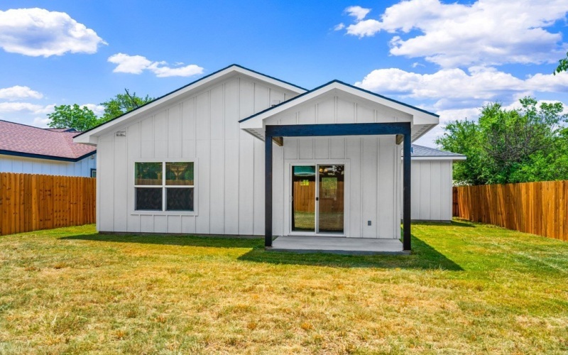 712 Gilmer St, Kerrville, TX 78028, 3 Habitaciones Habitaciones , ,2 BañosBaños,Residential,En Venta,712 Gilmer St,119347