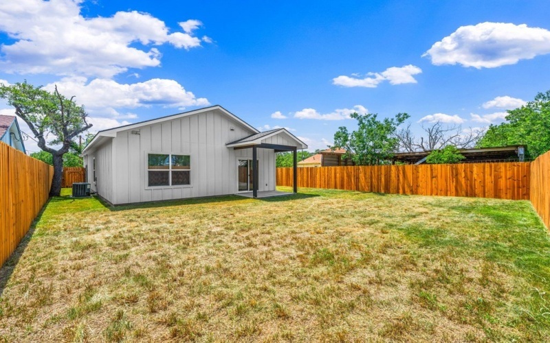 712 Gilmer St, Kerrville, TX 78028, 3 Habitaciones Habitaciones , ,2 BañosBaños,Residential,En Venta,712 Gilmer St,119347