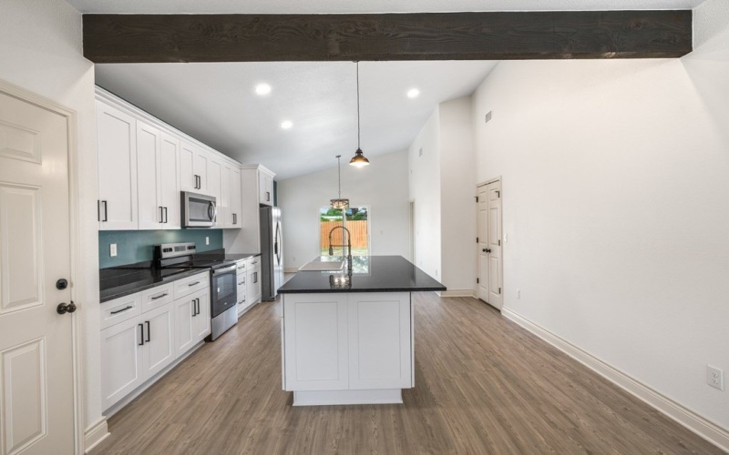 712 Gilmer St, Kerrville, TX 78028, 3 Habitaciones Habitaciones , ,2 BañosBaños,Residential,En Venta,712 Gilmer St,119347