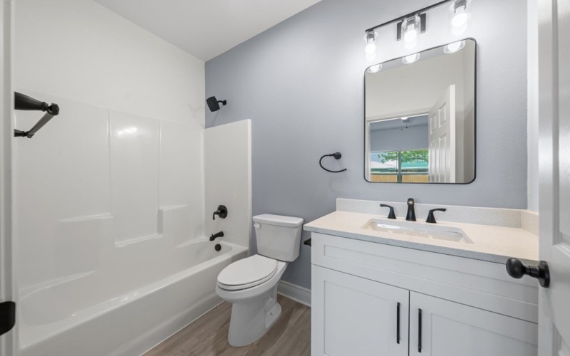 712 Gilmer St, Kerrville, TX 78028, 3 Habitaciones Habitaciones , ,2 BañosBaños,Residential,En Venta,712 Gilmer St,119347