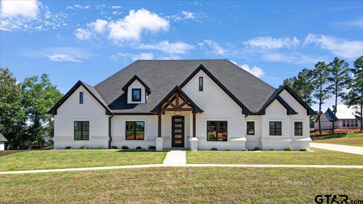 12255 Oak Grove Drive, Tyler, TX 75706, 4 Bedrooms Bedrooms, ,2 BathroomsBathrooms,Residential,For Sale,12255 Oak Grove Drive,25007814
