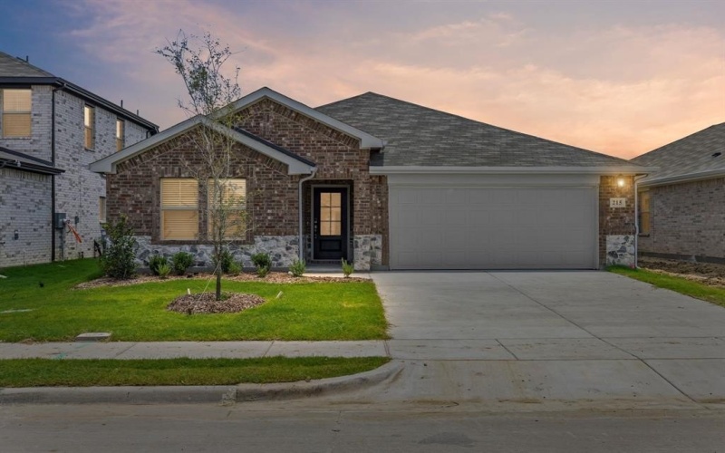 215 Sugarlands Drive, Greenville, TX 75402, 4 Habitaciones Habitaciones , ,3 BañosBaños,Residential,En Venta,215 Sugarlands Drive,20942793