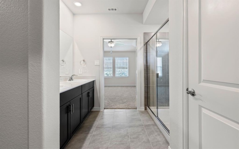 215 Sugarlands Drive, Greenville, TX 75402, 4 Habitaciones Habitaciones , ,3 BañosBaños,Residential,En Venta,215 Sugarlands Drive,20942793
