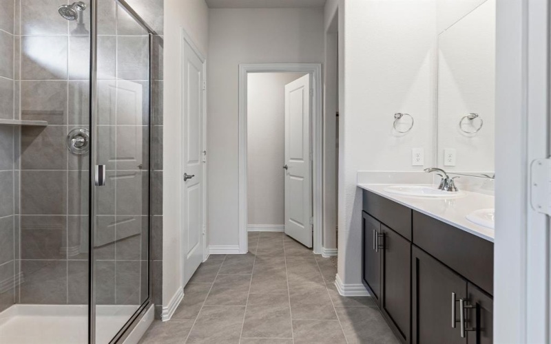 215 Sugarlands Drive, Greenville, TX 75402, 4 Habitaciones Habitaciones , ,3 BañosBaños,Residential,En Venta,215 Sugarlands Drive,20942793