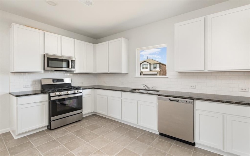 2202 Bridgeport Street, Forney, TX 75126, 5 Bedrooms Bedrooms, ,5 BathroomsBathrooms,Residential,For Sale,2202 Bridgeport Street,20943147