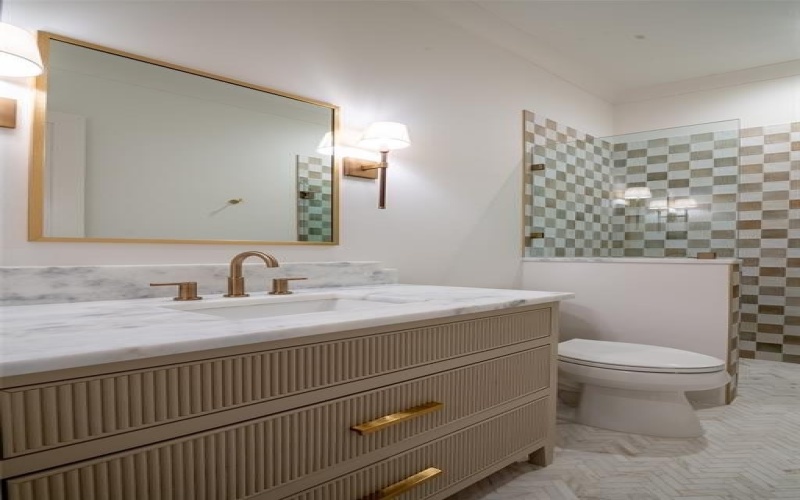 9621 Larchcrest Drive, Dallas, TX 75238, 4 Bedrooms Bedrooms, ,5 BathroomsBathrooms,Residential,For Sale,9621 Larchcrest Drive,20912017