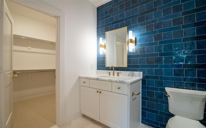 9621 Larchcrest Drive, Dallas, TX 75238, 4 Bedrooms Bedrooms, ,5 BathroomsBathrooms,Residential,For Sale,9621 Larchcrest Drive,20912017