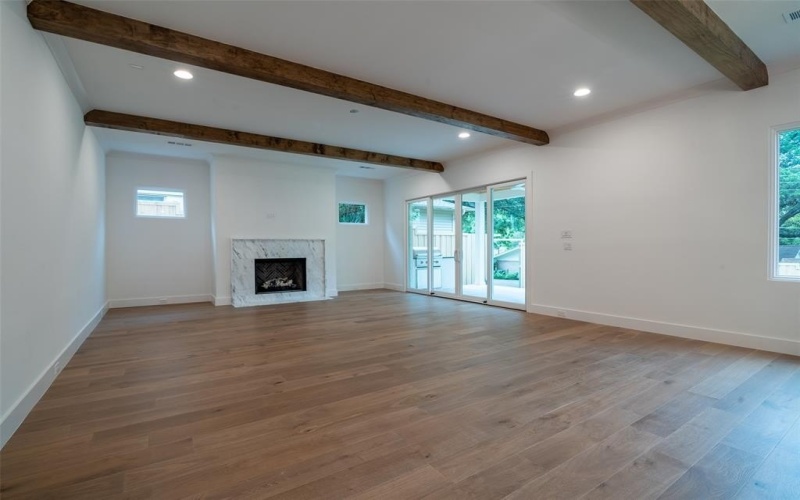 9621 Larchcrest Drive, Dallas, TX 75238, 4 Bedrooms Bedrooms, ,5 BathroomsBathrooms,Residential,For Sale,9621 Larchcrest Drive,20912017