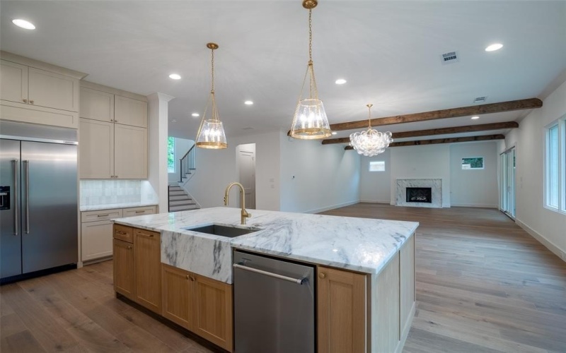 9621 Larchcrest Drive, Dallas, TX 75238, 4 Bedrooms Bedrooms, ,5 BathroomsBathrooms,Residential,For Sale,9621 Larchcrest Drive,20912017