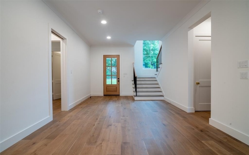 9621 Larchcrest Drive, Dallas, TX 75238, 4 Bedrooms Bedrooms, ,5 BathroomsBathrooms,Residential,For Sale,9621 Larchcrest Drive,20912017