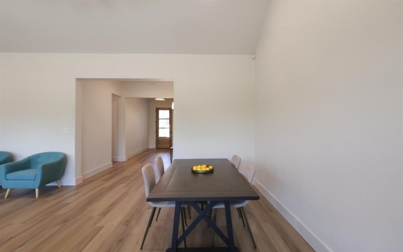 2836 Avenue L, Fort Worth, TX 76105, 4 Bedrooms Bedrooms, ,2 BathroomsBathrooms,Residential,For Sale,2836 Avenue L,20944207