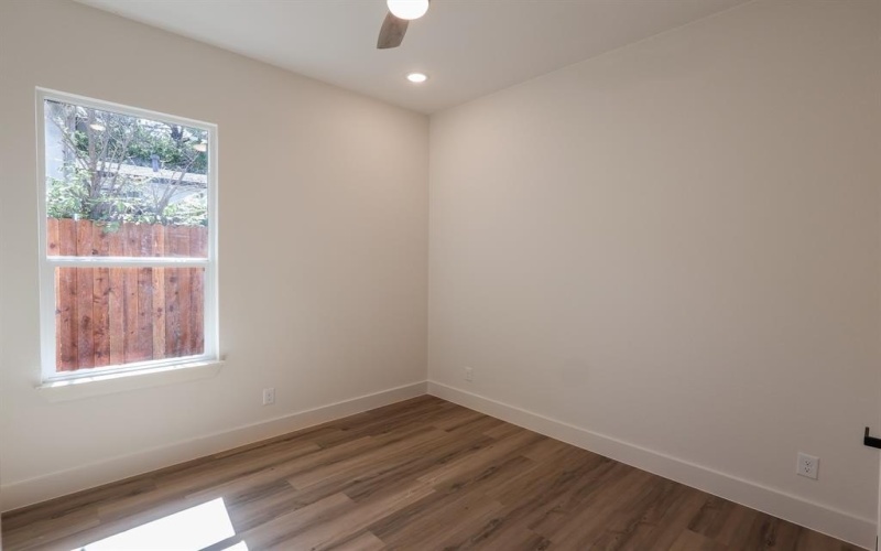 2836 Avenue L, Fort Worth, TX 76105, 4 Bedrooms Bedrooms, ,2 BathroomsBathrooms,Residential,For Sale,2836 Avenue L,20944207