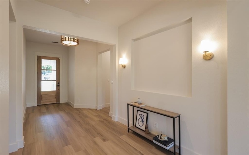 2836 Avenue L, Fort Worth, TX 76105, 4 Bedrooms Bedrooms, ,2 BathroomsBathrooms,Residential,For Sale,2836 Avenue L,20944207