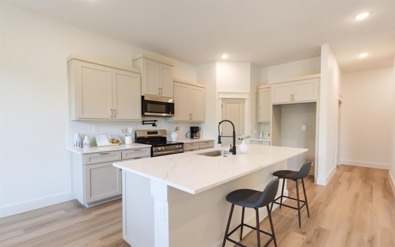 2836 Avenue L, Fort Worth, TX 76105, 4 Bedrooms Bedrooms, ,2 BathroomsBathrooms,Residential,For Sale,2836 Avenue L,20944207