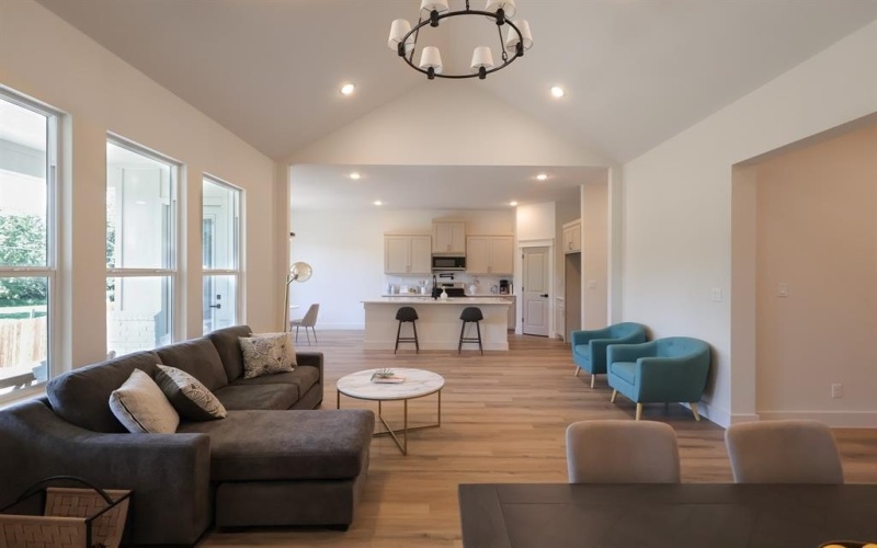 2836 Avenue L, Fort Worth, TX 76105, 4 Bedrooms Bedrooms, ,2 BathroomsBathrooms,Residential,For Sale,2836 Avenue L,20944207