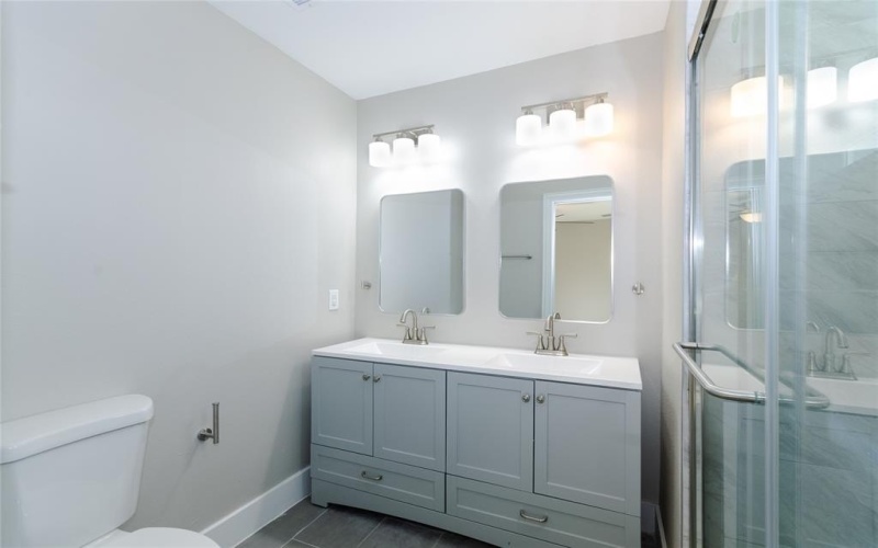 1008 S Throckmorton Street, Sherman, TX 75090, 4 Habitaciones Habitaciones , ,2 BañosBaños,Residential Lease,En Alquiler,1008 S Throckmorton Street,20947243