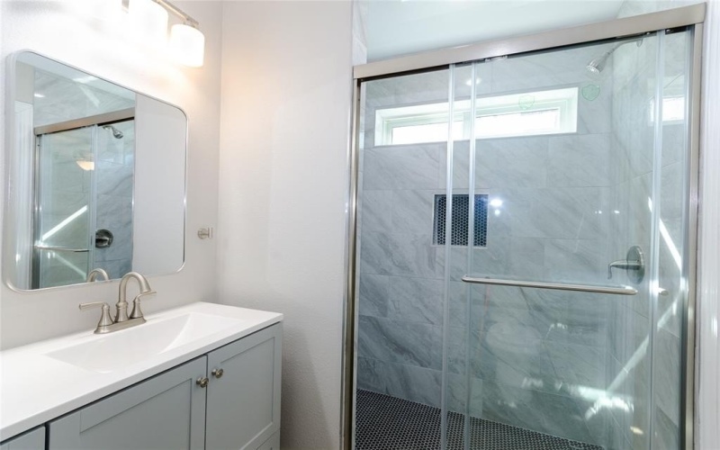 1008 S Throckmorton Street, Sherman, TX 75090, 4 Habitaciones Habitaciones , ,2 BañosBaños,Residential Lease,En Alquiler,1008 S Throckmorton Street,20947243