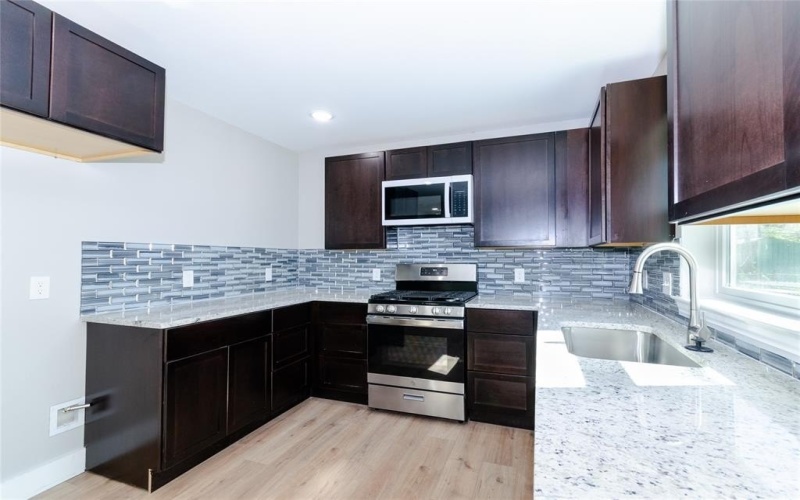 1008 S Throckmorton Street, Sherman, TX 75090, 4 Habitaciones Habitaciones , ,2 BañosBaños,Residential Lease,En Alquiler,1008 S Throckmorton Street,20947243