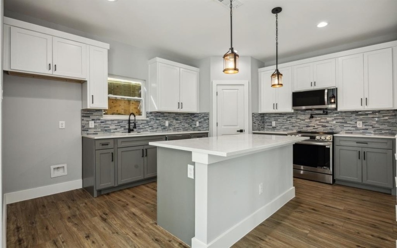 4002 ROBERT L PARISH SR Avenue, Dallas, TX 75210, 3 Bedrooms Bedrooms, ,2 BathroomsBathrooms,Residential,For Sale,4002 ROBERT L PARISH SR Avenue,20944563