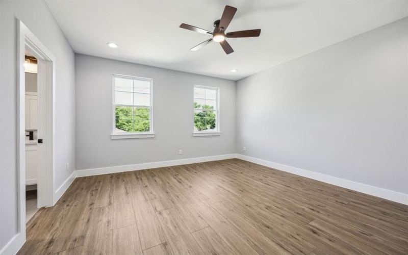 4002 ROBERT L PARISH SR Avenue, Dallas, TX 75210, 3 Bedrooms Bedrooms, ,2 BathroomsBathrooms,Residential,For Sale,4002 ROBERT L PARISH SR Avenue,20944563