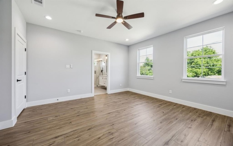 4002 ROBERT L PARISH SR Avenue, Dallas, TX 75210, 3 Bedrooms Bedrooms, ,2 BathroomsBathrooms,Residential,For Sale,4002 ROBERT L PARISH SR Avenue,20944563