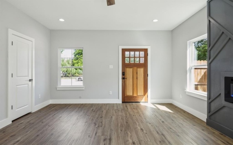 4002 ROBERT L PARISH SR Avenue, Dallas, TX 75210, 3 Bedrooms Bedrooms, ,2 BathroomsBathrooms,Residential,For Sale,4002 ROBERT L PARISH SR Avenue,20944563