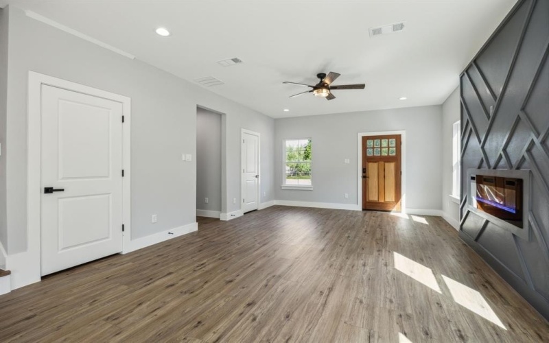 4002 ROBERT L PARISH SR Avenue, Dallas, TX 75210, 3 Bedrooms Bedrooms, ,2 BathroomsBathrooms,Residential,For Sale,4002 ROBERT L PARISH SR Avenue,20944563