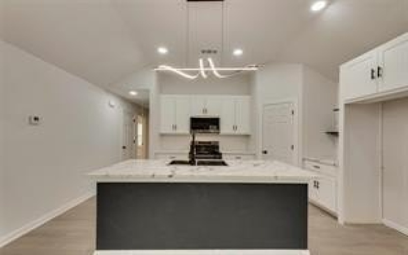 1320 E 3rd Avenue, Corsicana, TX 75110, 4 Habitaciones Habitaciones , ,2 BañosBaños,Residential,En Venta,1320 E 3rd Avenue,20947304