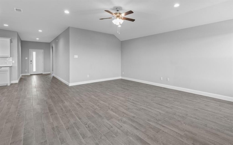 1161 KEYSTONE Drive, Granbury, TX 76048, 4 Bedrooms Bedrooms, ,2 BathroomsBathrooms,Residential,For Sale,1161 KEYSTONE Drive,20945310