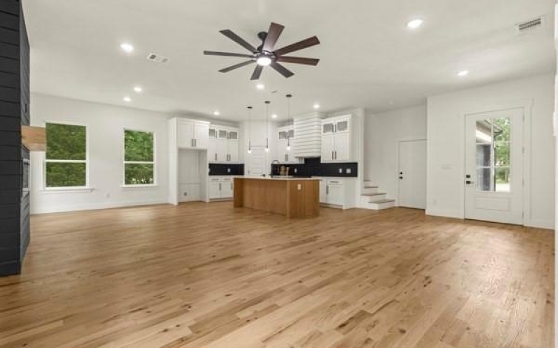 301 Bay Court, Gun Barrel City, TX 75156, 4 Bedrooms Bedrooms, ,2 BathroomsBathrooms,Residential,For Sale,301 Bay Court,20947358
