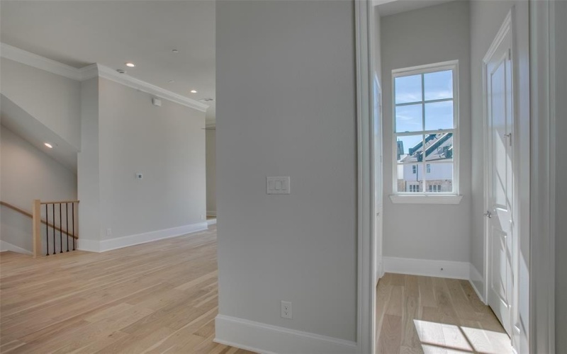 4657 New Water Lane, Dallas, TX 75219, 3 Habitaciones Habitaciones , ,3 BañosBaños,Residential,En Venta,4657 New Water Lane,20945167