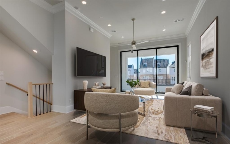 4657 New Water Lane, Dallas, TX 75219, 3 Habitaciones Habitaciones , ,3 BañosBaños,Residential,En Venta,4657 New Water Lane,20945167