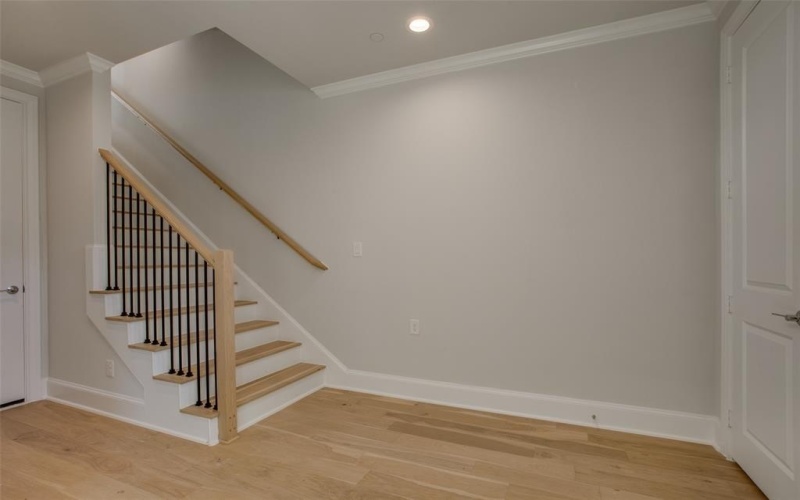 4657 New Water Lane, Dallas, TX 75219, 3 Habitaciones Habitaciones , ,3 BañosBaños,Residential,En Venta,4657 New Water Lane,20945167