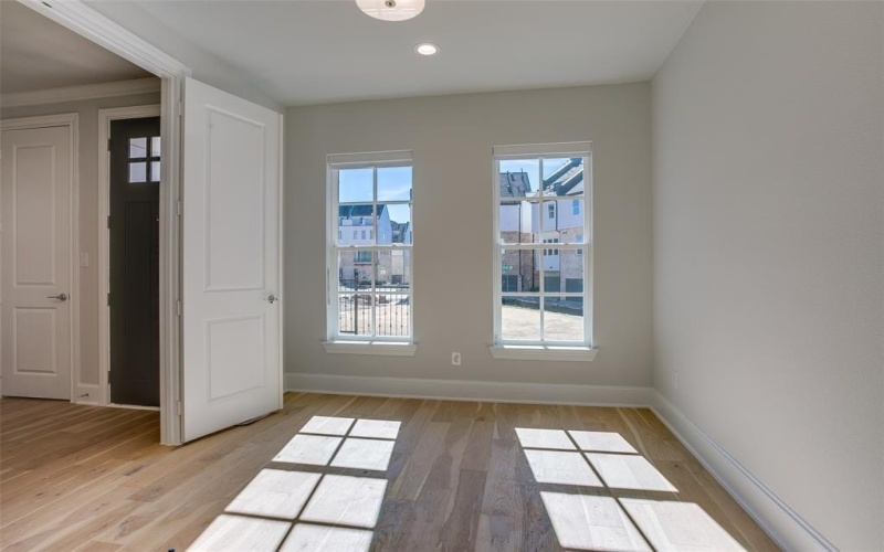 4657 New Water Lane, Dallas, TX 75219, 3 Habitaciones Habitaciones , ,3 BañosBaños,Residential,En Venta,4657 New Water Lane,20945167