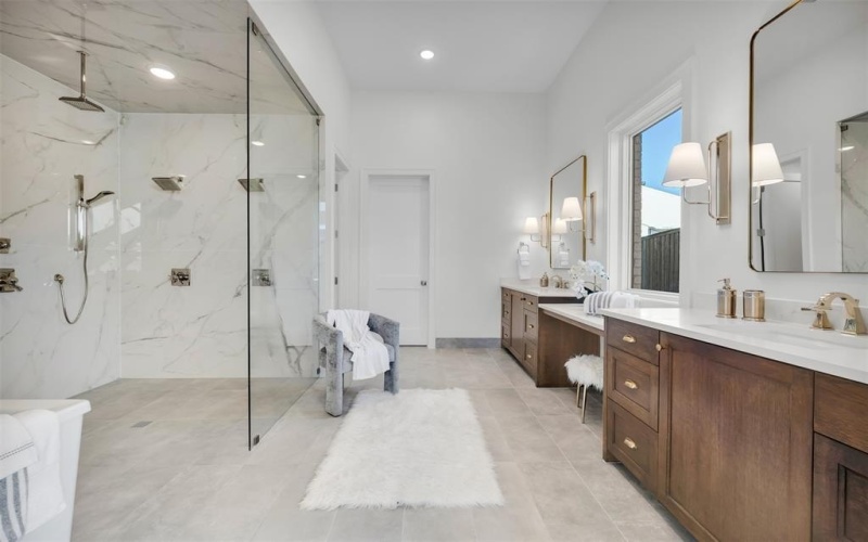 206 Laila Court, Colleyville, TX 76034, 4 Bedrooms Bedrooms, ,5 BathroomsBathrooms,Residential,For Sale,206 Laila Court,20945413