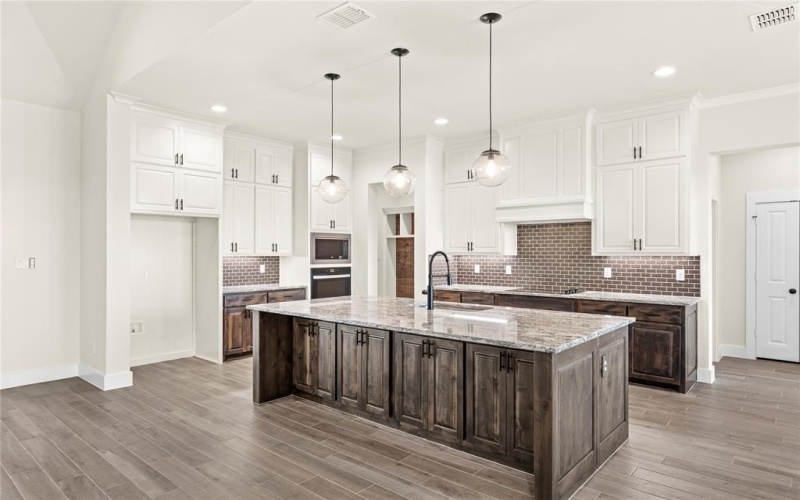 9312 Bluestem Lane, Dish, TX 76247, 5 Bedrooms Bedrooms, ,3 BathroomsBathrooms,Residential,For Sale,9312 Bluestem Lane,20946844