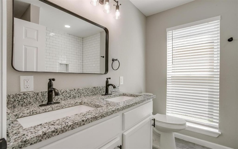 116 Kentucky, Walnut Springs, TX 76690, 3 Bedrooms Bedrooms, ,2 BathroomsBathrooms,Residential Lease,For Rent,116 Kentucky,20938747