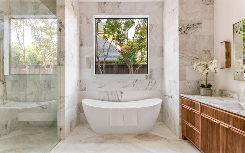 6814 Glendora Avenue, Dallas, TX 75230, 5 Bedrooms Bedrooms, ,7 BathroomsBathrooms,Residential,For Sale,6814 Glendora Avenue,20916987