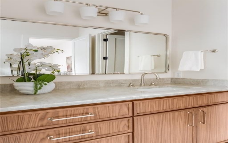 6814 Glendora Avenue, Dallas, TX 75230, 5 Bedrooms Bedrooms, ,7 BathroomsBathrooms,Residential,For Sale,6814 Glendora Avenue,20916987