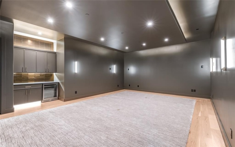 6814 Glendora Avenue, Dallas, TX 75230, 5 Bedrooms Bedrooms, ,7 BathroomsBathrooms,Residential,For Sale,6814 Glendora Avenue,20916987