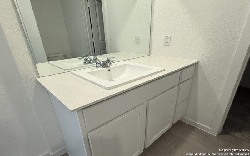 242 Tahoe Ave, New Braunfels, TX 78130, 4 Bedrooms Bedrooms, ,2 BathroomsBathrooms,Residential Lease,For Rent,242 Tahoe Ave,1869492