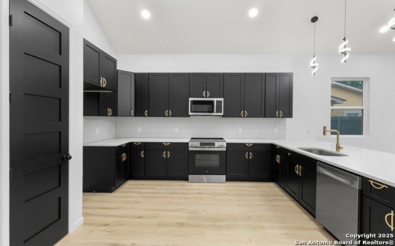 1422 Sherman, San Antonio, TX 78202, 3 Bedrooms Bedrooms, ,2 BathroomsBathrooms,Residential,For Sale,1422 Sherman,1869854