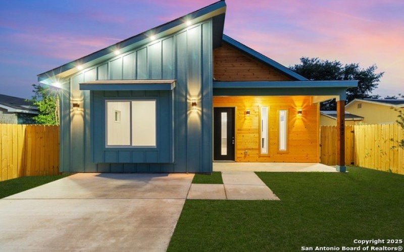1422 Sherman, San Antonio, TX 78202, 3 Bedrooms Bedrooms, ,2 BathroomsBathrooms,Residential,For Sale,1422 Sherman,1869854