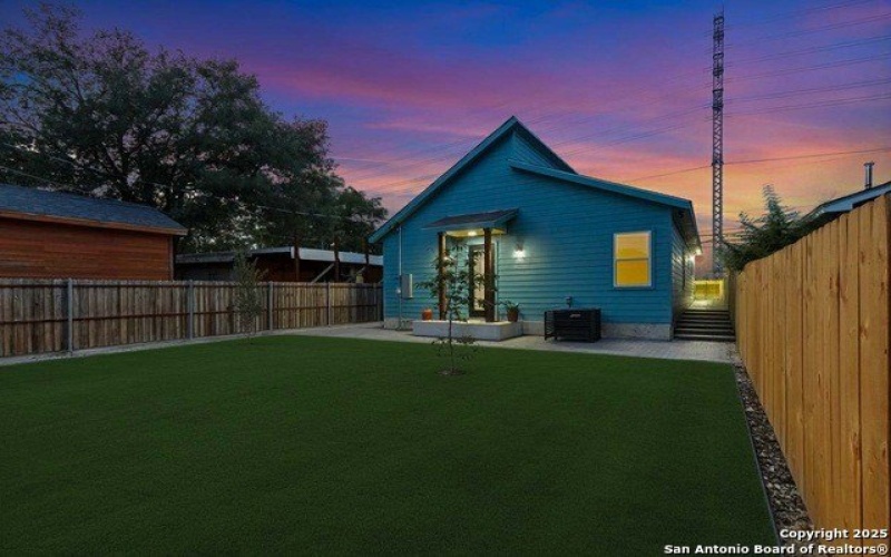 1422 Sherman, San Antonio, TX 78202, 3 Bedrooms Bedrooms, ,2 BathroomsBathrooms,Residential,For Sale,1422 Sherman,1869854