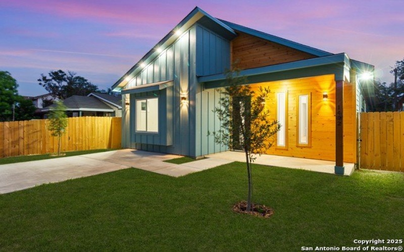 1422 Sherman, San Antonio, TX 78202, 3 Bedrooms Bedrooms, ,2 BathroomsBathrooms,Residential,For Sale,1422 Sherman,1869854