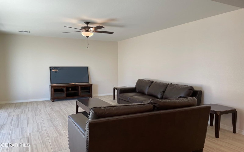 568 Pacific Dunes Place, El Paso, TX 79928, 4 Habitaciones Habitaciones , ,1 BañoBaños,Residential,En Venta,568 Pacific Dunes Place,923239