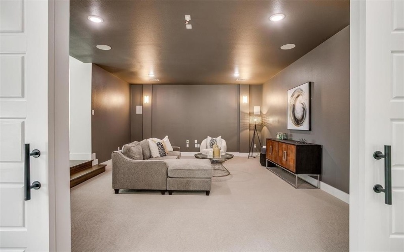 3916 W 5th Street, Fort Worth, TX 76107, 4 Habitaciones Habitaciones , ,3 BañosBaños,Residential,En Venta,3916 W 5th Street,20947416
