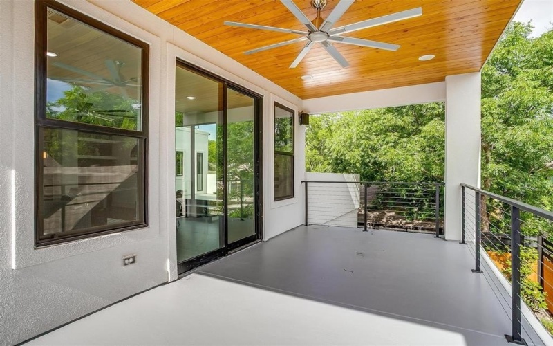 3916 W 5th Street, Fort Worth, TX 76107, 4 Habitaciones Habitaciones , ,3 BañosBaños,Residential,En Venta,3916 W 5th Street,20947416